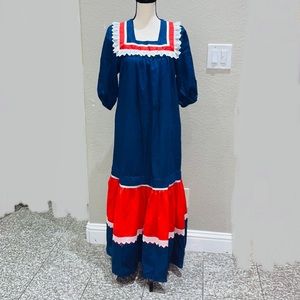 Hilda Hawaii Vintage Red Blue Dress. Medium 
2 slides pockets